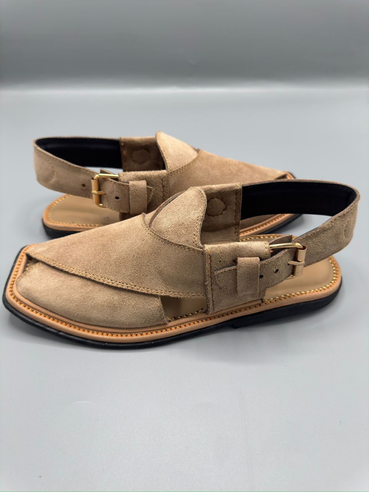 Genuine Saabr – Cream Handmade Peshawari Chappal | Elegant Heritage Series